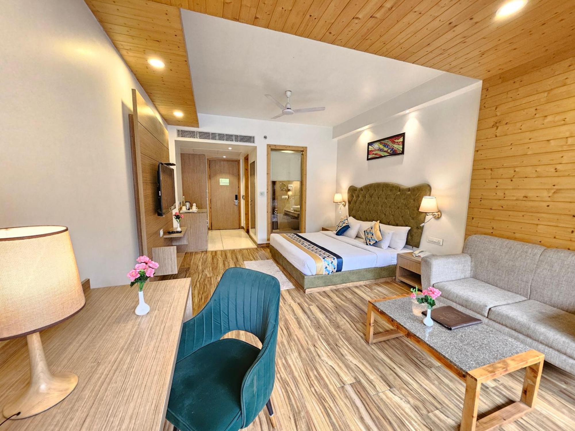 The Orchard Greens Resort - A Centrally Heated Property Manāli Zewnętrze zdjęcie
