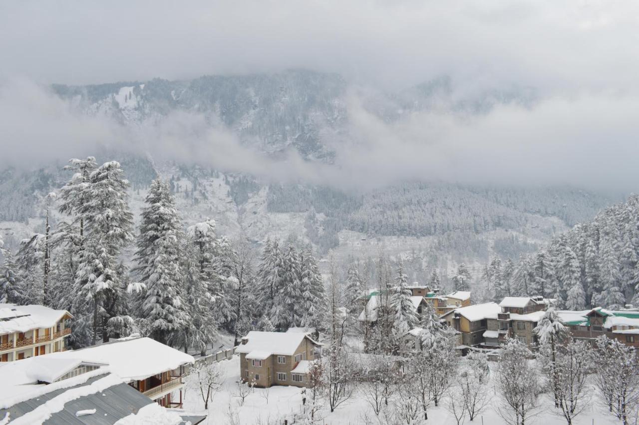 The Orchard Greens Resort - A Centrally Heated Property Manāli Zewnętrze zdjęcie