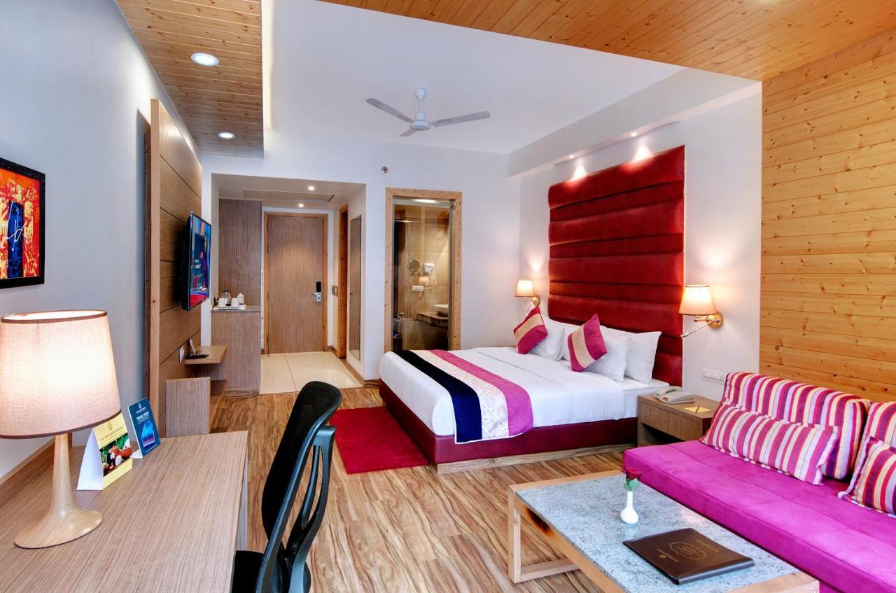 The Orchard Greens Resort - A Centrally Heated Property Manāli Zewnętrze zdjęcie